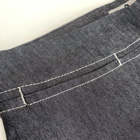 G by Guess Black Jean Shorts - Picture 2 of 9